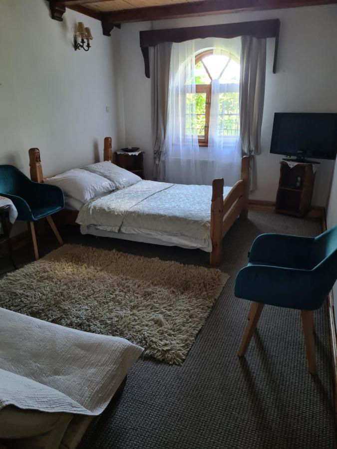 Dworek Sw.Antoniego Slawutowo Buitenkant foto